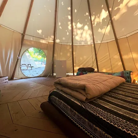 キャンプ場 El Roble